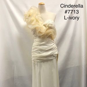 Brand new evening/prom dress w/tags